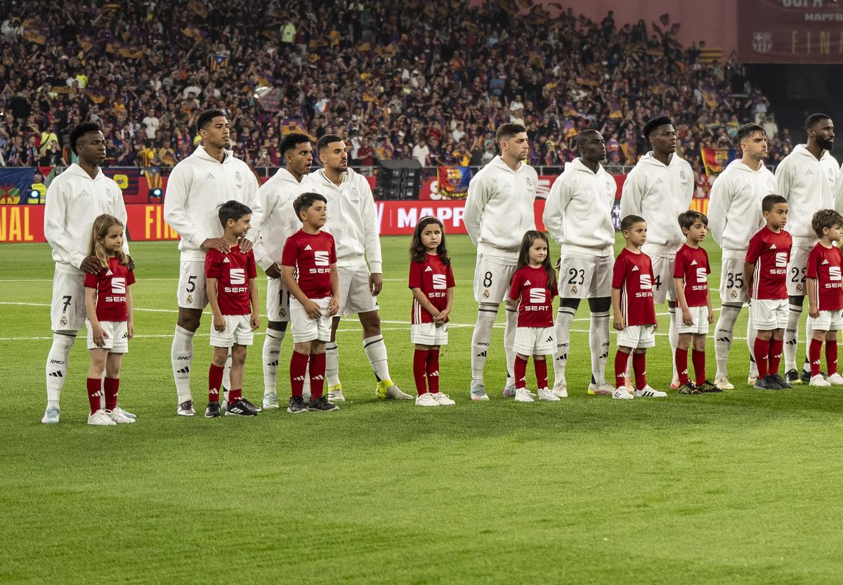 维尼修斯2024-25赛季：姆巴佩的到来如何重塑他的战术角色