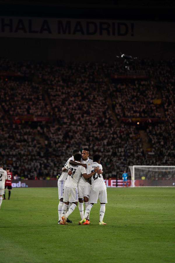 维尼修斯右脚进化：从偏脚球星到双脚利器的技术革命